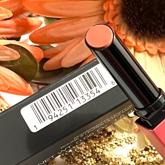 NARS Powermatte Lipstick AMERICAN WOMAN 112 - Picture 11 of 13